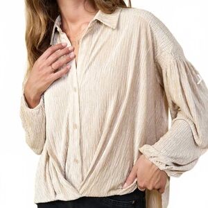 Skies Are Blue A Velvet Beauty Blouse in Cream